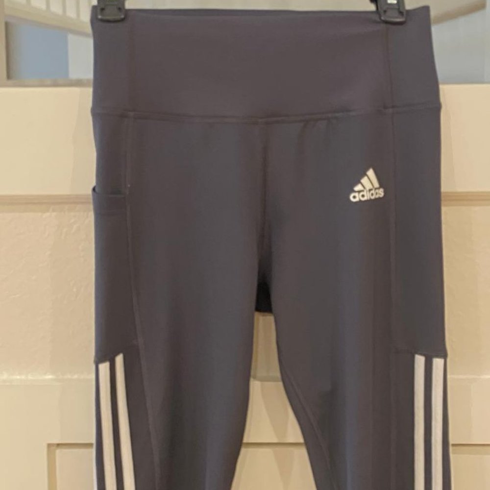 Women's Adidas Aeroready 3 Stripe Dark Gray Leggings with 1 Pocket  ~ Size S